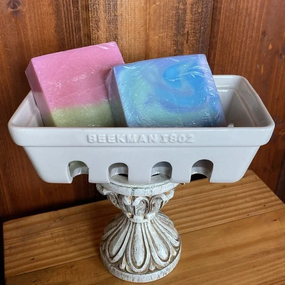 New Beekman Soap Dish - Picture 3 of 5